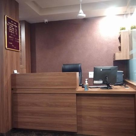 Hotel Radha Krishna Ānand Exteriér fotografie