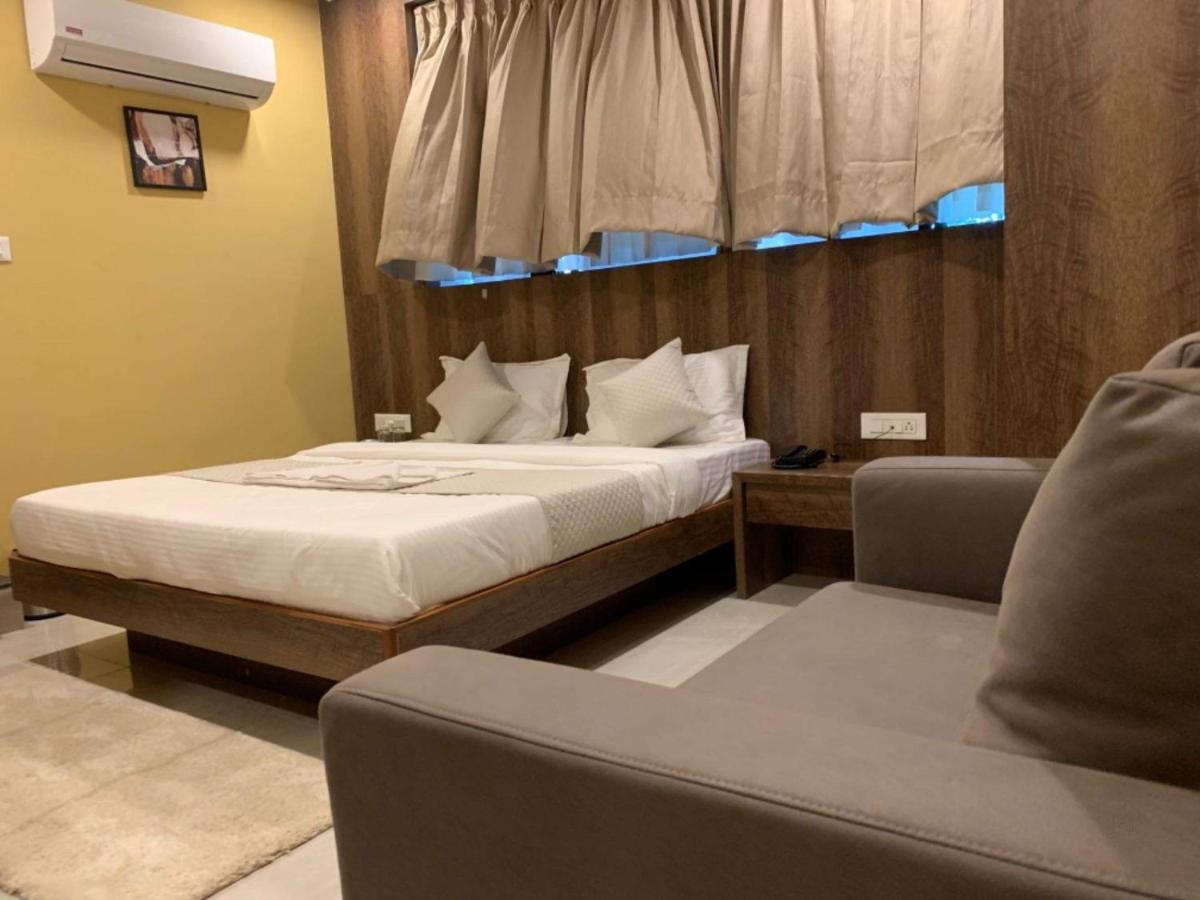 Hotel Radha Krishna Ānand Exteriér fotografie